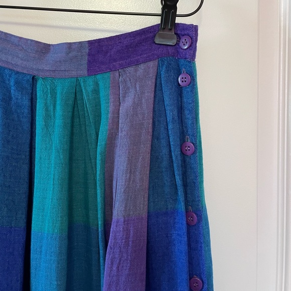 Vintage Side Buttoned Skirt - Picture 2 of 8